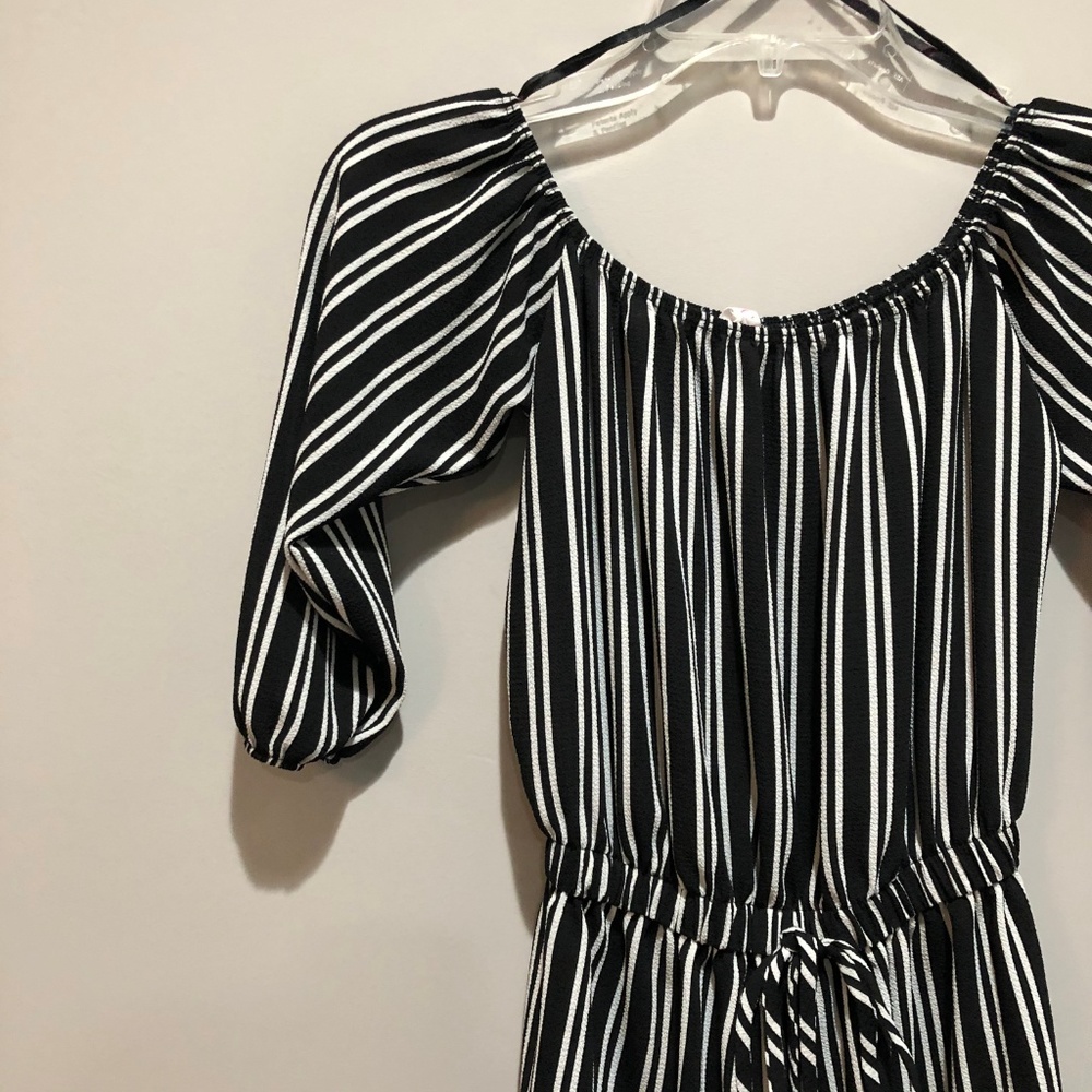 Off Shoulder Striped Romper - Picture 3 of 6